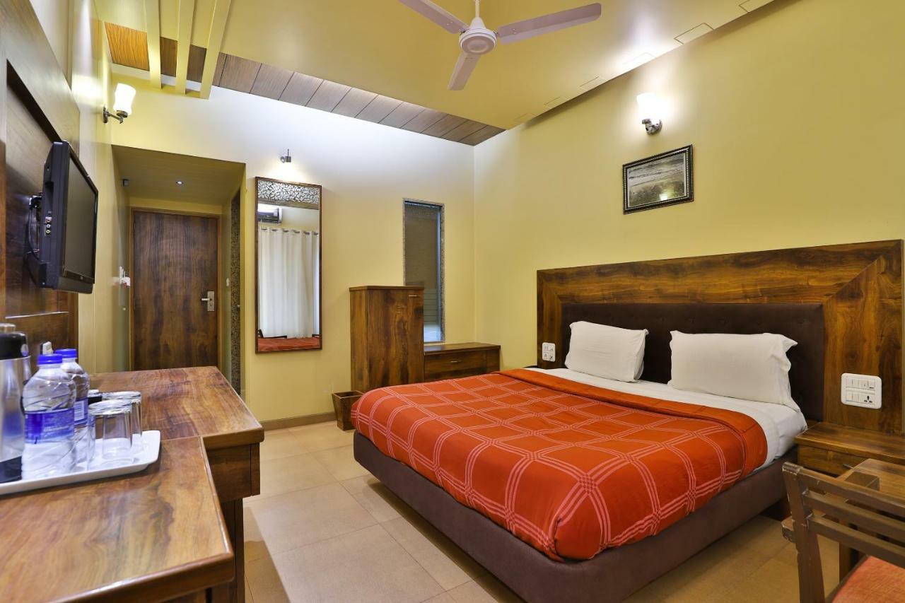 Palette - Hotel Ocean Inn Daman Ngoại thất bức ảnh