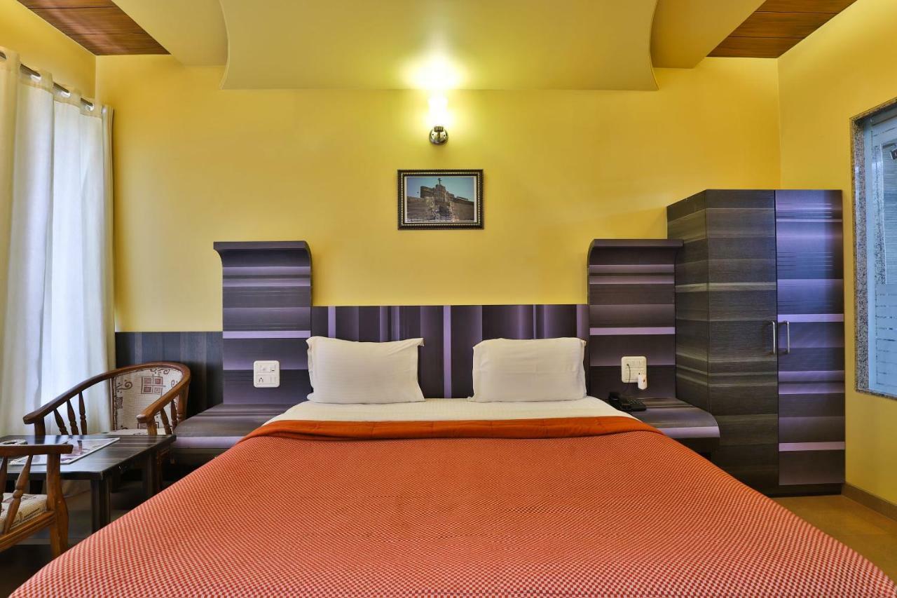 Palette - Hotel Ocean Inn Daman Ngoại thất bức ảnh