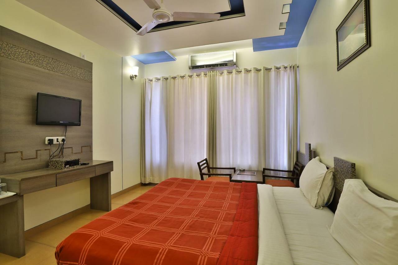 Palette - Hotel Ocean Inn Daman Ngoại thất bức ảnh