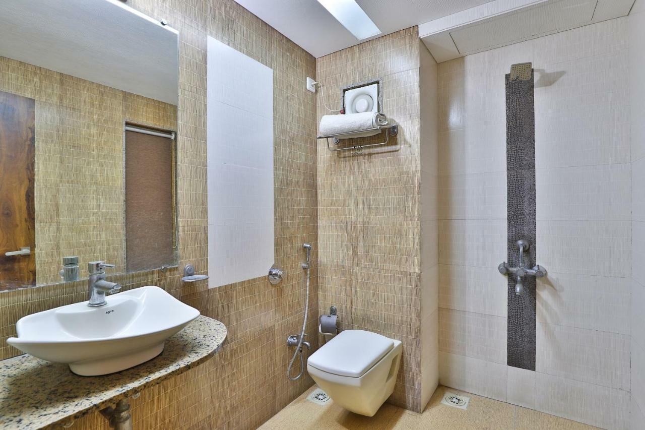 Palette - Hotel Ocean Inn Daman Ngoại thất bức ảnh