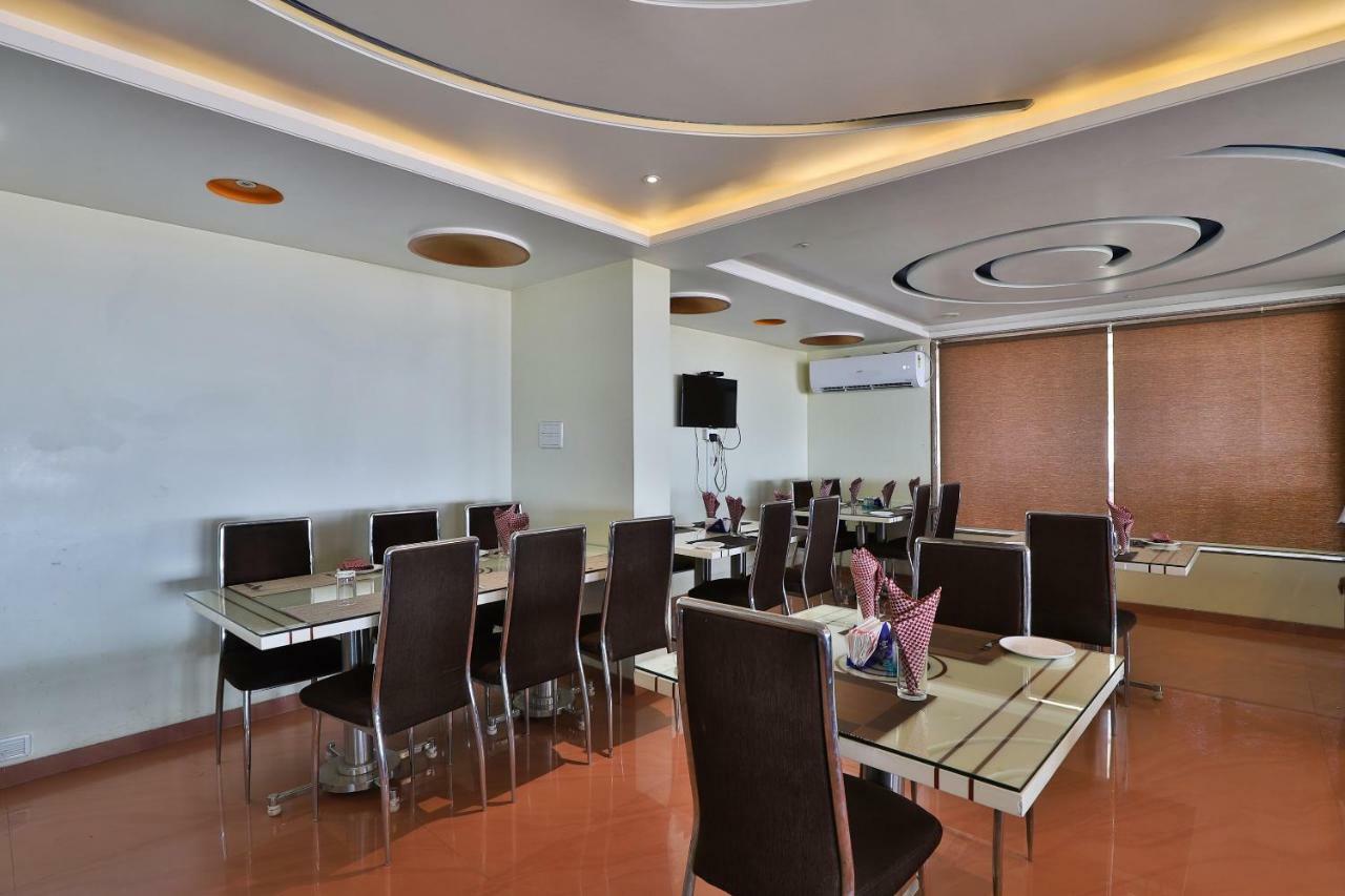 Palette - Hotel Ocean Inn Daman Ngoại thất bức ảnh