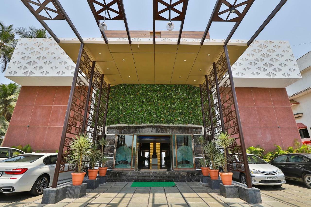 Palette - Hotel Ocean Inn Daman Ngoại thất bức ảnh