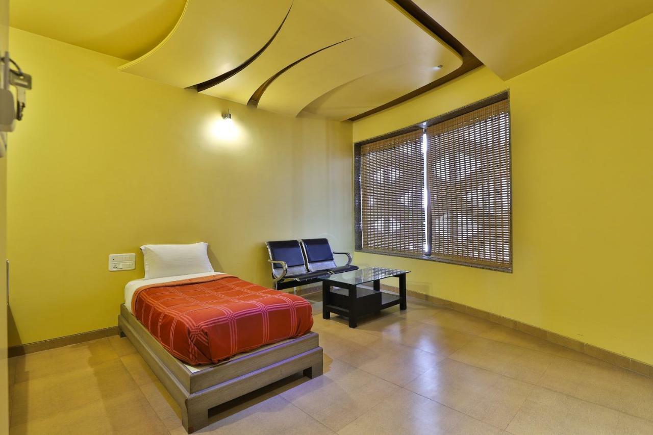 Palette - Hotel Ocean Inn Daman Ngoại thất bức ảnh