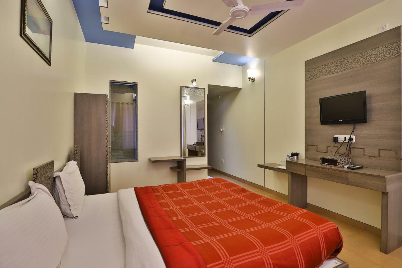 Palette - Hotel Ocean Inn Daman Ngoại thất bức ảnh