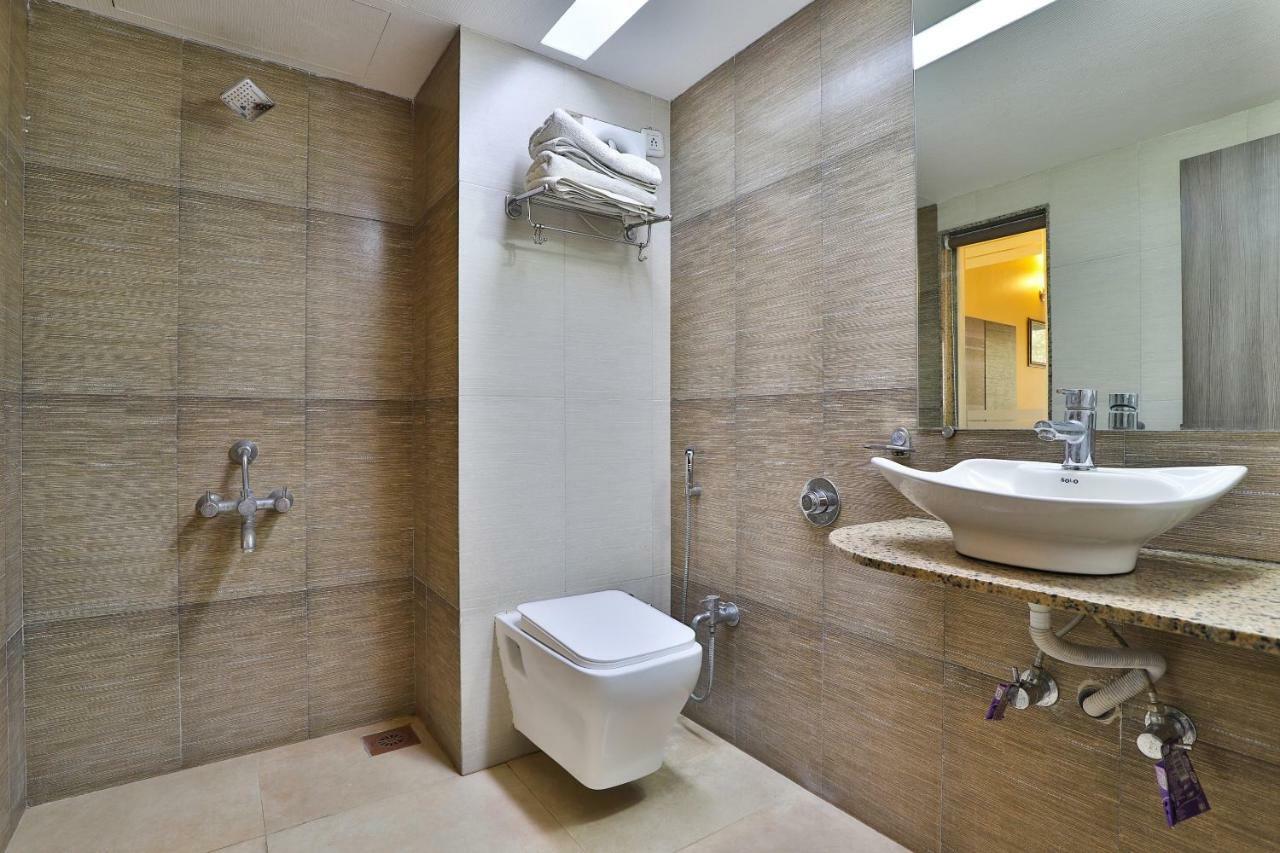 Palette - Hotel Ocean Inn Daman Ngoại thất bức ảnh